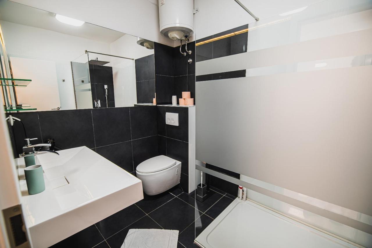 Downtown Park Apartments With Balcony Vodice Exterior photo