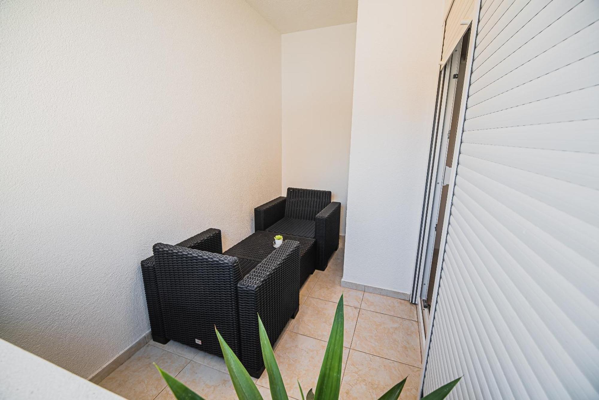 Downtown Park Apartments With Balcony Vodice Room photo