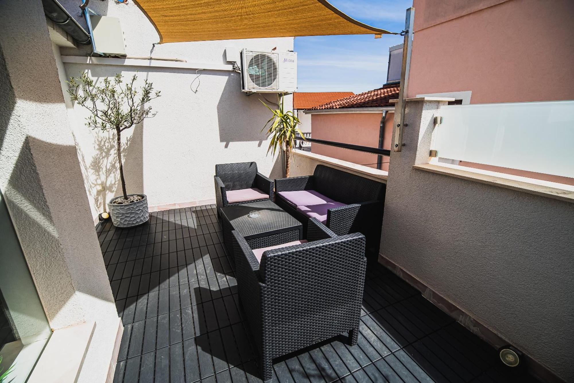 Downtown Park Apartments With Balcony Vodice Room photo